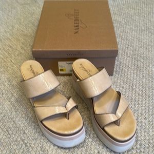 Naked Feet Wedge Flux Rosette